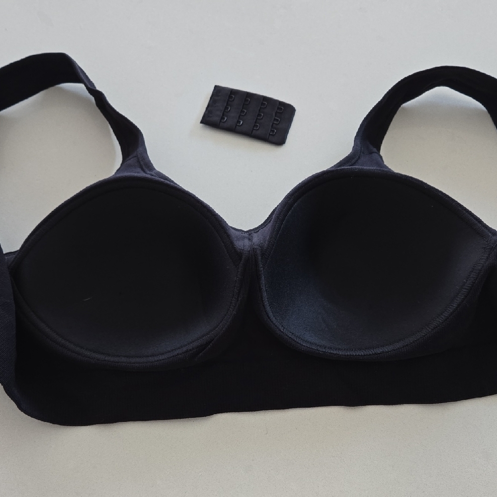 Elegant Black Comfort Bra - Picture 2 of 4